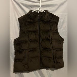 Eddie Bauer Men’s Goose Down Puffer Vest